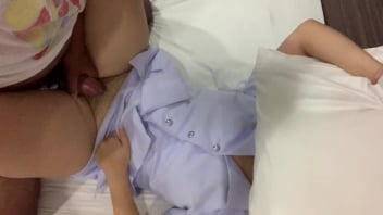 18 Sexfap دعونا نتحدث عن بعضنا البعض أثناء ممارسة الجنس. فيديو انتقد صوت المهبل التايلاندي المائل لكسر الماء 
